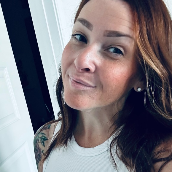 Meet your Posher, Inger - Picture 2 of 2